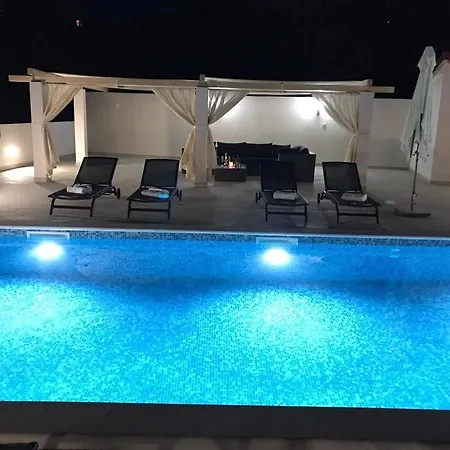 In Okrug Gornji With Sea View, Balcony, Air Conditioning, Wifi 5048-5