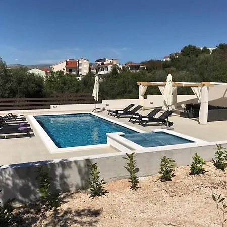 In Okrug Gornji With Sea View, Balcony, Air Conditioning, Wifi 5048-5 Apartment *