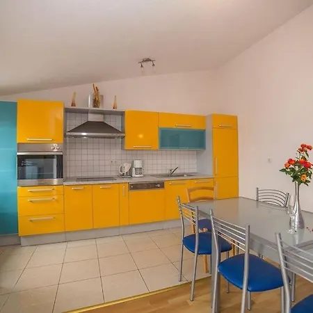 Apartment In Okrug Gornji With Sea View, Balcony, Air Conditioning, Wifi 5048-5