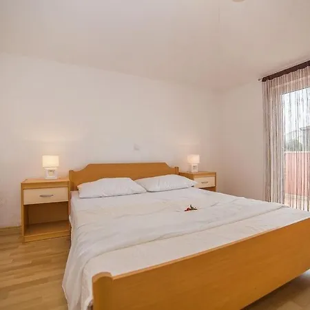 In Okrug Gornji With Sea View, Balcony, Air Conditioning, Wifi 5048-5 Apartment