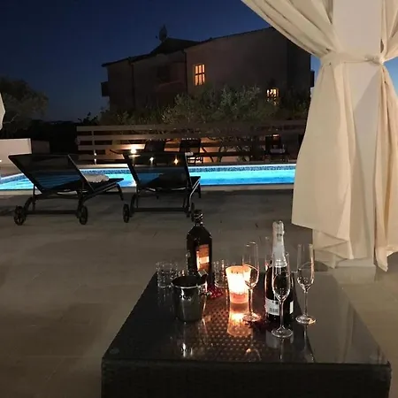 In Okrug Gornji With Sea View, Balcony, Air Conditioning, Wifi 5048-5