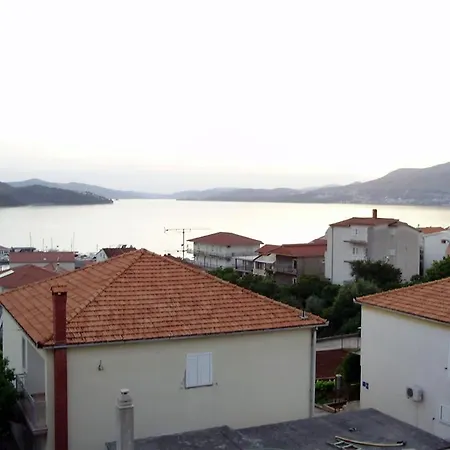 In Okrug Gornji With Sea View, Balcony, Air Conditioning, Wifi 5048-5 * Trogir