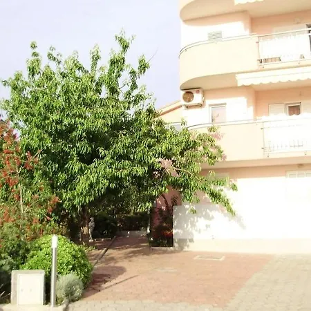 Apartment In Okrug Gornji With Sea View, Balcony, Air Conditioning, Wifi 5048-5