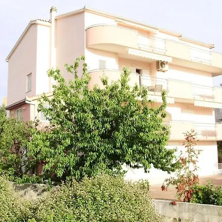 In Okrug Gornji With Sea View, Balcony, Air Conditioning, Wifi 5048-5 * Trogir